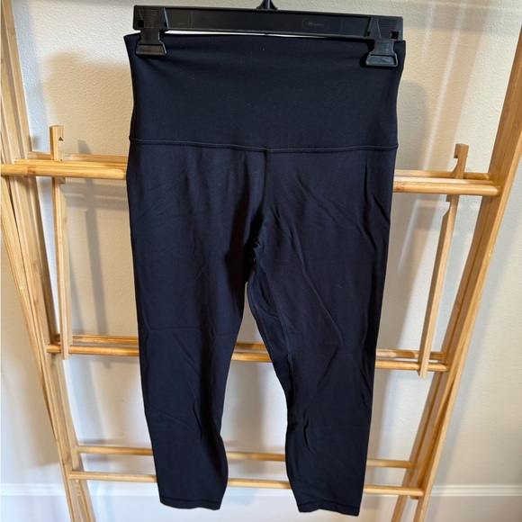 Lululemon align high rise crop leggings 23” size 6 black - Picture 1 of 3